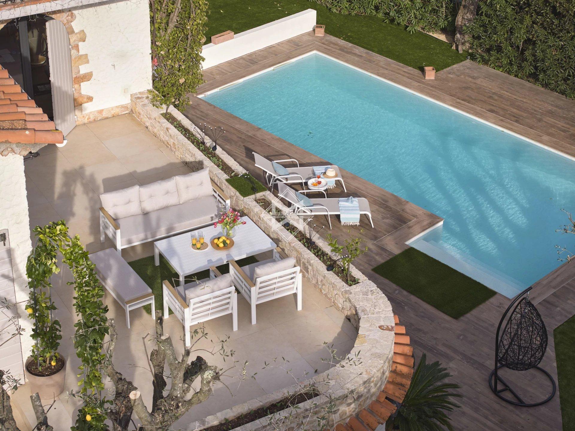 VILLA A CANNE