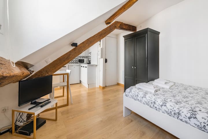 CHARMANT APPARTEMENT